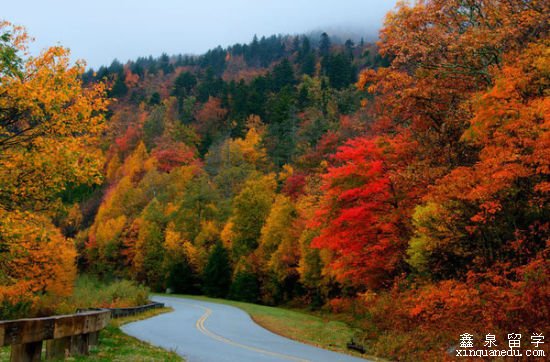 蓝色山脊公园道Blue Ridge Parkway