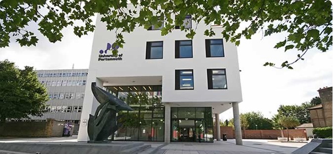 英国朴茨茅斯大学本科申请条件