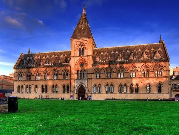 2016年英国大学新增专业